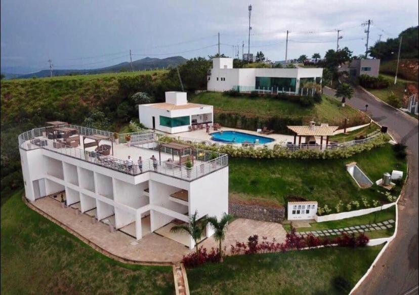 Villa Casa Em Escarpas Do Lago à Capitólio Extérieur photo